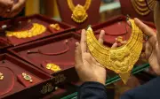 Giá Vàng Đang Giảm, Có Nên Mua Trang Sức Vàng 24K Để Tích Trữ?