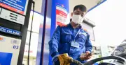 Giá xăng dầu hôm nay 15/4: Dầu thế giới lao dốc, giá trong nước ở mức thấp