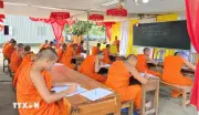 Gìn giữ hồn cốt của đồng bào Khmer qua những lớp học dưới mái chùa không kinh