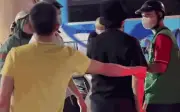 Hà Nội: Nữ tài xế xe ôm công nghệ nhập viện sau khi bị đánh bằng mũ bảo hiểm