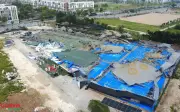 Hà Nội: Phường Thanh Liệt phá dỡ tổ hợp sân thể thao trái phép rộng hàng ngàn m2 trên đất nông nghiệp