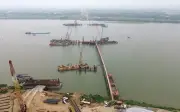 Hà Nội thi công khẩn trương trên công trường dự án cầu Ngọc Hồi