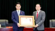 Hải Phòng vinh danh lãnh đạo với Huân chương Lao động hạng Nhì và Ba