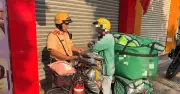 Hơn 1.000 xe máy bị phạt nguội vì đi trên vỉa hè tại TP.HCM