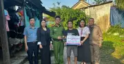 Hơn 152 triệu đồng được trao tặng hỗ trợ người cha tật nguyền nuôi con nhỏ
