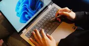 HP OmniBook X Flip: Giải pháp cho thế hệ lao động tự do với AMD Ryzen AI