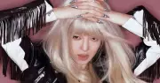 Hyoyeon SNSD gây bất ngờ khi vẫn sống tại ký túc xá nhóm suốt 19 năm
