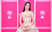 Jisoo (BLACKPINK) gây chú ý với ngoại hình mới tại sân bay