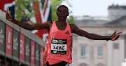 Kỷ lục marathon dưới 2 giờ: Sawe phá vỡ giới hạn loài người tại London