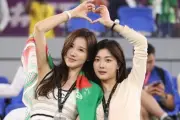 Khách Việt chi tiền tỷ mua tour World Cup, được xe sang đưa đón riêng