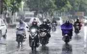 Không khí lạnh mở rộng, Bắc Bộ và Trung Bộ mưa dông, Nam Bộ nắng nóng