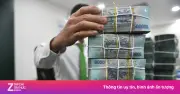 Lãi suất tiết kiệm vọt lên 10%/năm, Ngân hàng Nhà nước bơm tiền mạnh tay