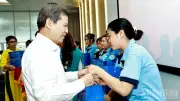 Lãnh đạo Đảng thăm, tặng quà công nhân lao động tại Đồng Nai