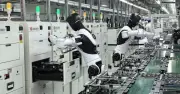 Longcheer Technology Triển Khai Robot Thông Minh Trên Dây Chuyền Sản Xuất Máy Tính Bảng