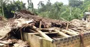 Mưa đá giông lốc ở Thanh Hóa khiến bé 13 tuổi tử vong, hàng trăm ha cây trồng hư hại