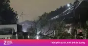 Mưa lớn trời tối sầm giữa ban ngày ở miền Bắc, người dân bất ngờ