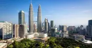 Malaysia đẩy mạnh làm việc tại nhà để tiết kiệm năng lượng giữa khủng hoảng toàn cầu