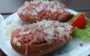Mett - Món 'Hamburger' Thịt Lợn Sống Gây Tranh Cãi Trong Ẩm Thực Đức