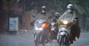 Miền Bắc giảm 7 độ C do không khí lạnh, cảnh báo mưa lớn và gió giật mạnh