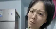 Nữ ca sĩ 40 tuổi sụt cân nghiêm trọng vì bị fan cuồng quấy rối