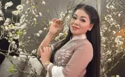 Nữ hoàng nhạc đỏ Anh Thơ: Nhan sắc mặn mà và hành trình đầy cảm hứng ở tuổi 50