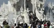 Đền Trắng Thái Lan: Hành Trình Từ Địa Ngục Dục Vọng Đến Cổng Thiên Đường