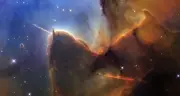 NASA kỷ niệm 36 năm Hubble với ảnh mới về Tinh vân Trifid