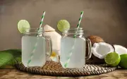 Nước Dừa Và Nước Chanh: Thức Uống Giải Nhiệt Tuyệt Vời Cho Mùa Hè