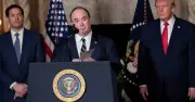 Ông Trump nói về việc Bộ trưởng Hải quân Mỹ mất chức vì xung đột và chậm cải cách