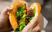 Nghệ An: 63 người ngộ độc bánh mì, 38 ca đã xuất viện