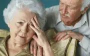 Người cao tuổi hay cáu gắt, lười vận động: Coi chừng trầm cảm chứ không phải bệnh già