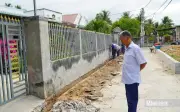 Người dân khu phố Thắng Hòa khốn khổ vì thiếu nước sạch, tự bỏ tiền kéo nước