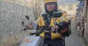 Người shipper duy nhất ở thị trấn nhỏ Trung Quốc gây sốt mạng xã hội