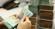 Ngân hàng tăng lãi suất huy động lên 8,2%/năm, cạnh tranh gay gắt trước ngày 15-4