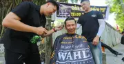 Nhóm thợ trẻ Huế cắt tóc miễn phí, thanh toán bằng nụ cười cho người khó khăn