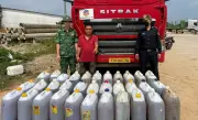 Đà Nẵng phát hiện vụ vận chuyển chất lỏng nghi là dầu diesel qua biên giới