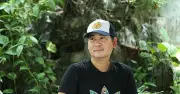 Đạo diễn Lê Minh hầu tòa vì tạt chất bẩn vào nhà bạn để đòi nợ