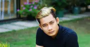 Đạo diễn triệu view bất ngờ làm giám đốc ngân hàng vì sợ nghèo trở lại
