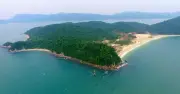 Đảo Đá Dựng Quảng Ninh: Điểm Du Lịch Sinh Thái Mới Được Công Nhận Cấp Tỉnh