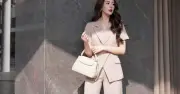 Áo vest nữ hiện đại: Phá cách với tay ngắn, peplum và denim