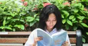 Phụ Huynh Căng Thẳng Canh Nguyện Vọng Lớp 10, So Sánh Đăng Ký Như Chứng Khoán