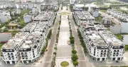 Phố đi bộ nghìn tỷ Bắc Giang hoang vắng, cỏ mọc um tùm