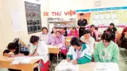 Phụ nữ H'Mông vùng cao Tà Xùa miệt mài xóa mù chữ, viết lại cuộc đời