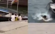 Phụ nữ trẻ nhảy sông Hằng sau khi bị bạn trai tát ở Varanasi, Ấn Độ