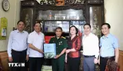 Phó Thủ tướng Phạm Thị Thanh Trà thăm, tặng quà tại Lào Cai
