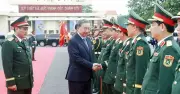 Quân khu 5 đón nhận danh hiệu Anh hùng LLVT nhân dân