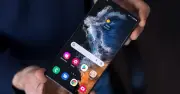 Samsung Galaxy S22 Ultra bị chiếm quyền kiểm soát bởi công ty bí ẩn Numero LLC