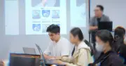 Sau giờ làm, người trẻ TP.HCM bước vào 'ca thứ hai' học tập: Cơ hội và áp lực song hành
