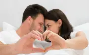 Sau tuổi 40: Lý do vợ chồng ngủ chung giường nhưng tâm hồn ngày càng xa cách