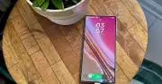 Sạc điện thoại qua đêm có hại pin: Cách kích hoạt tính năng bảo vệ trên iPhone và Android